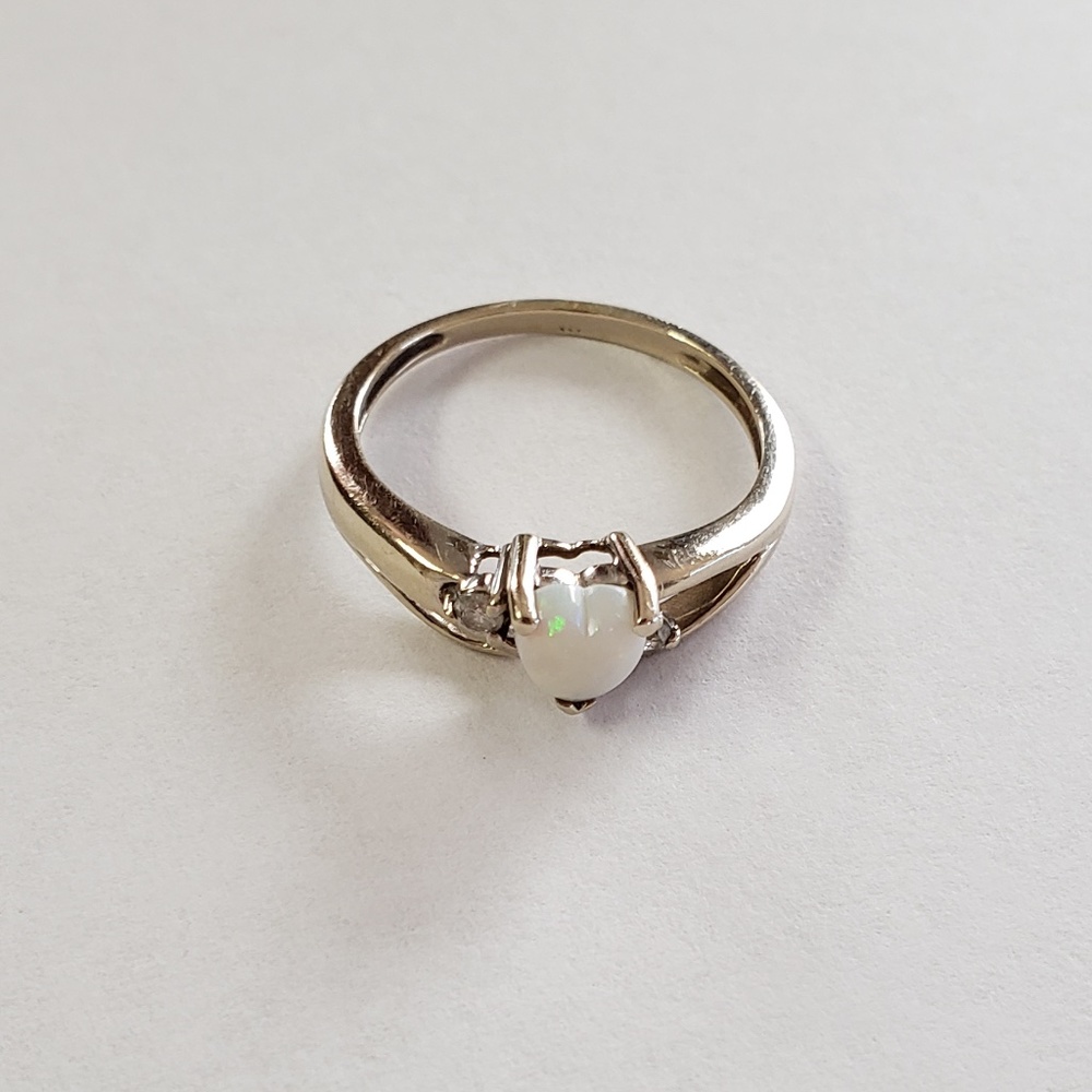 Beautiful Opal Diamonds 14 kt White Gold 6 Ring - Picture 7 of 16